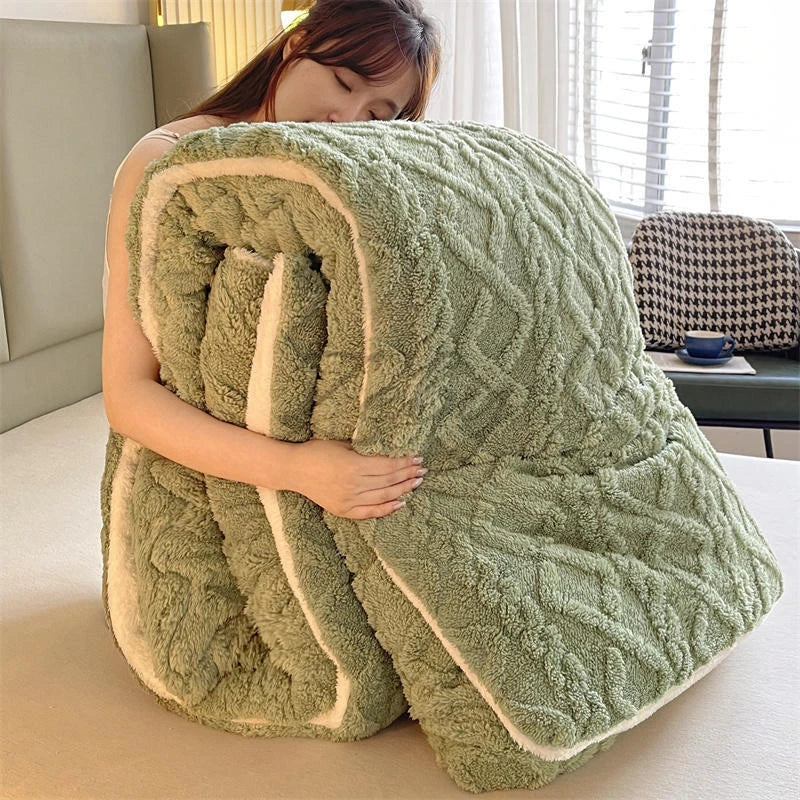 Thick Plush Bed Blanket – Faux Lamb Fleece Winter Comfort
