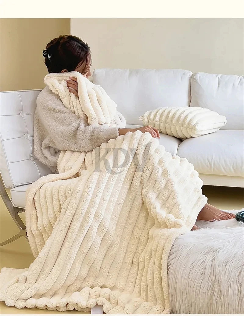 Faux Rabbit Fur Blanket – Plush Throw & Bedding Set Options