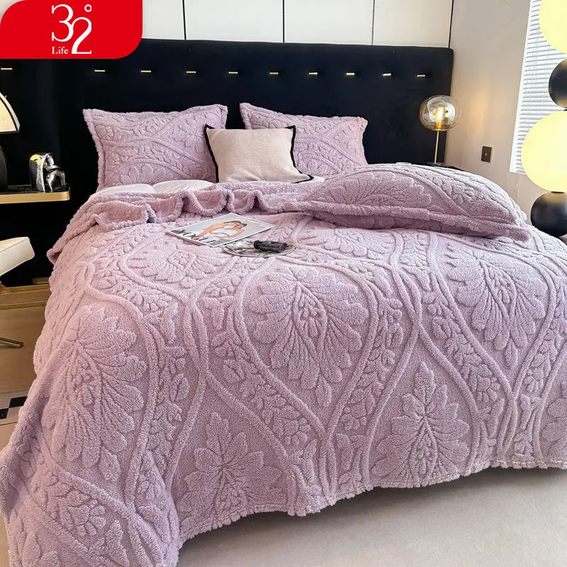 Floral Fleece Blanket – Plush Comfort for Sofa & Bed