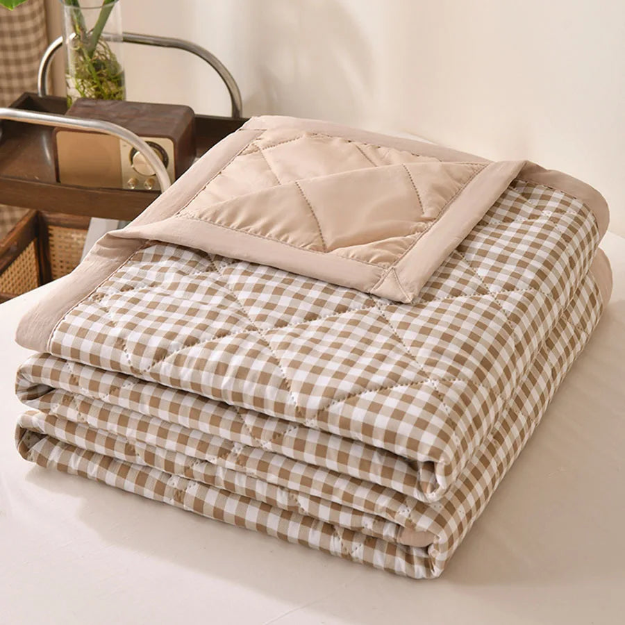 Summer Thin Comforter – Soft Air-Conditioned Quilt, Machine Washable, Single to Double