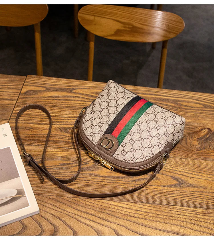 Retro Mini Shell Crossbody Bag – Urban Minimalist PVC Shoulder Bag for Women