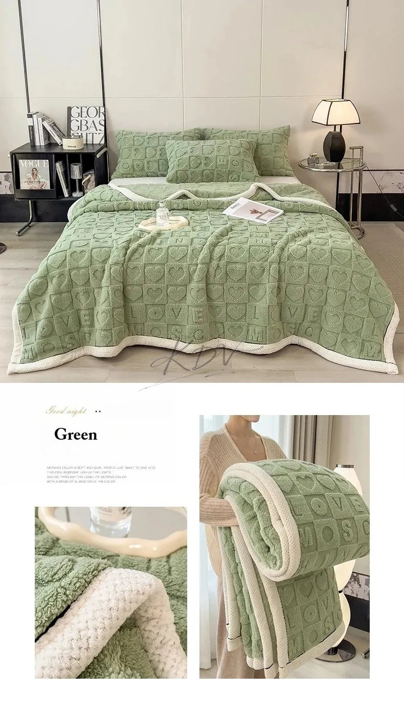 Heart Pattern Fleece Blanket – Cozy Throw & Bedding Sets