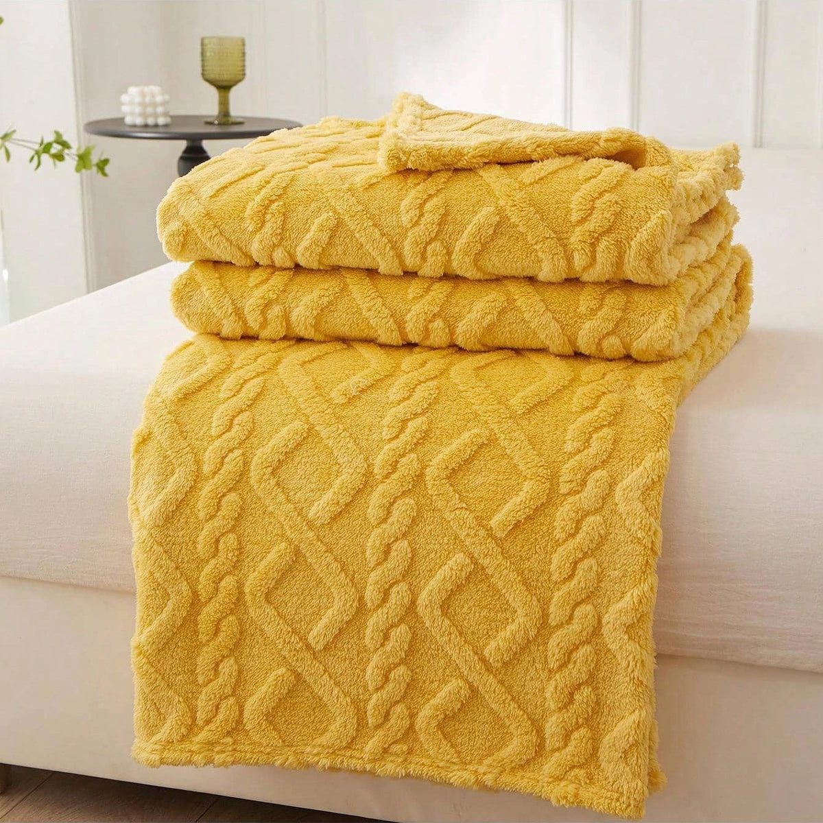 Single-Layer Coral Fleece Blanket – Lightweight Multi-Purpose Bed Cover, Sofa Cover & Nap Blanket