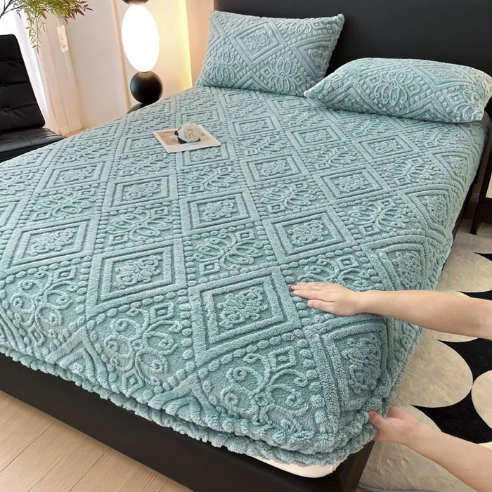 Winter Coral Plush Mattress Cover – High Elasticity Anti-Slip Breathable Bed Sheet