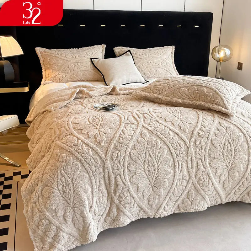Floral Fleece Blanket – Plush Comfort for Sofa & Bed