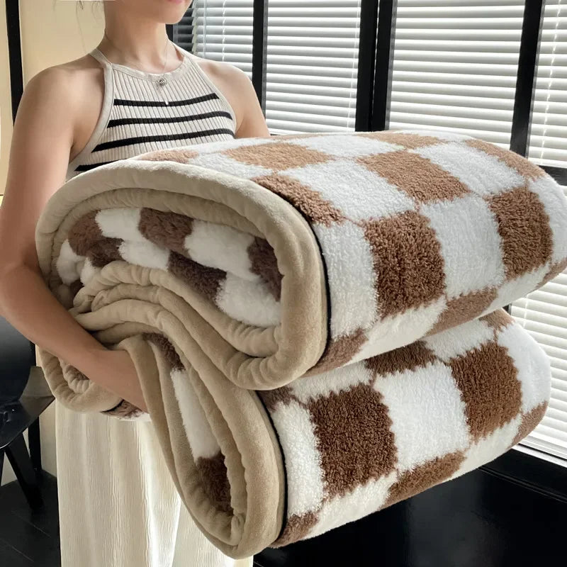 Thick Plaid Coral Fleece Blanket – Soft Warm Bed & Sofa Blanket, Home & Office, Winter