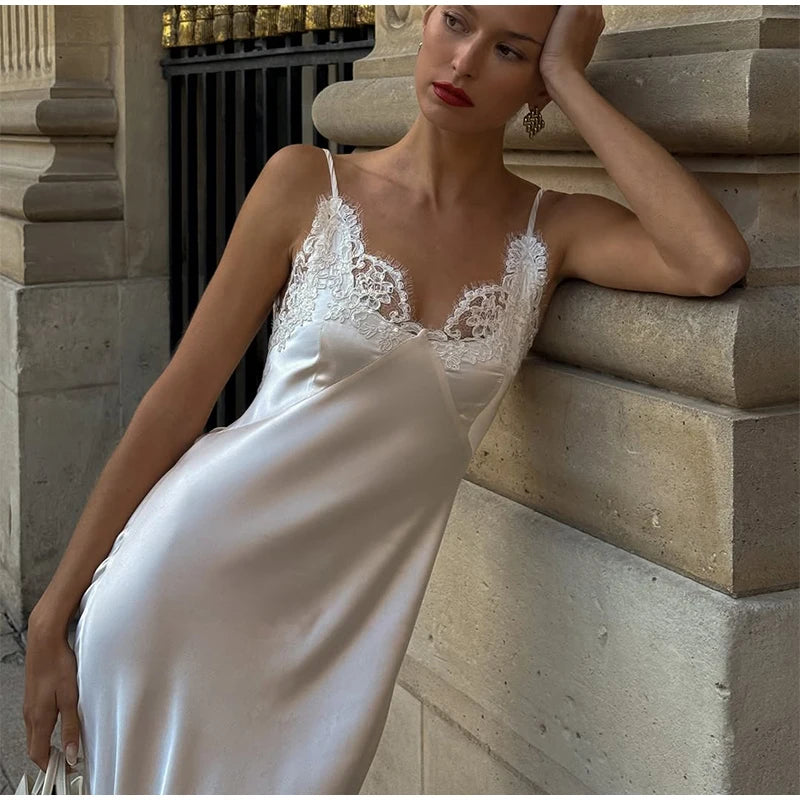 Lace Patchwork Satin Maxi Gown — V-Neck Sleeveless Backless Evening Dress