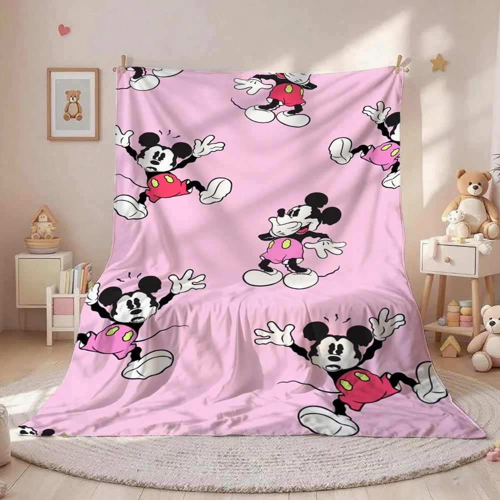 Minnie Mouse Throw Blanket – Cute Soft Flannel for Bed, Sofa, Camping & Travel, Gift