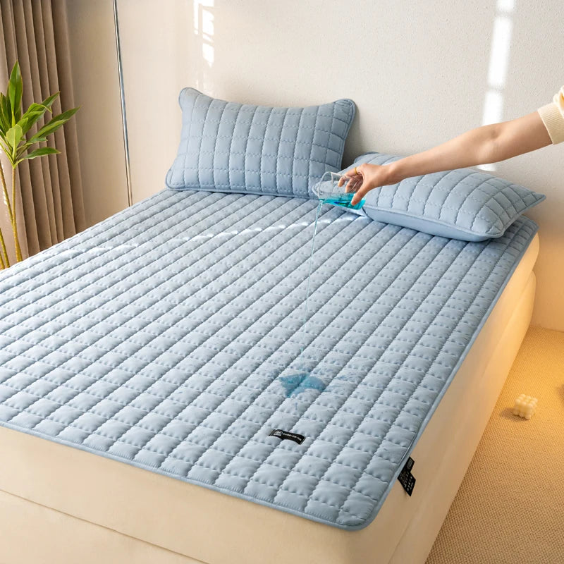Waterproof Antimicrobial Mattress Protector – Hypoallergenic, Noiseless, Elastic Straps, Thin Cover