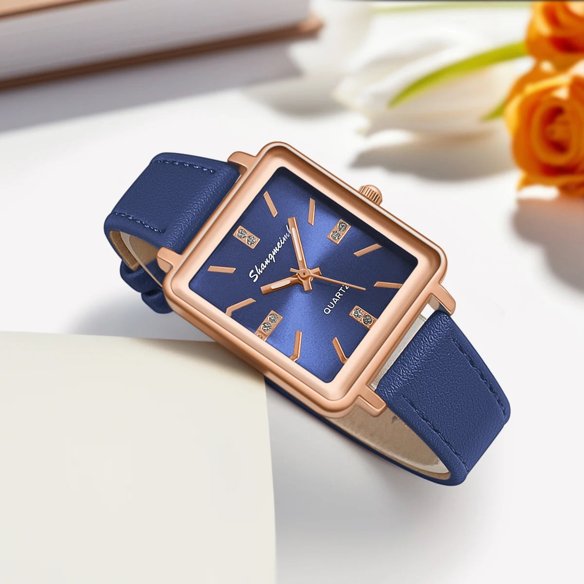 Minimalist Women's PU Leather Quartz Wrist Watch