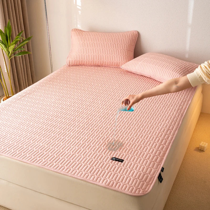 Waterproof Antimicrobial Mattress Protector – Hypoallergenic, Noiseless, Elastic Straps, Thin Cover