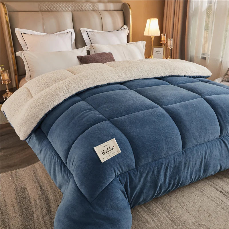 Thick Winter Fleece Blanket – Plush Faux Lamb Comfort