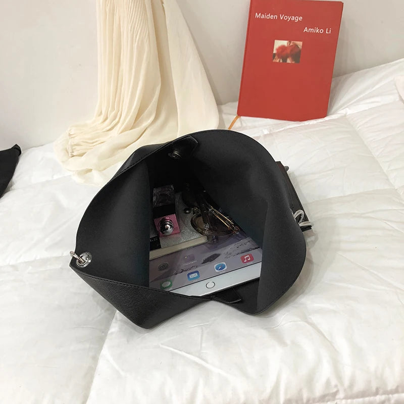 Luxury PU Leather Tote Bag – Large Capacity Chain Shoulder Bag for Women
