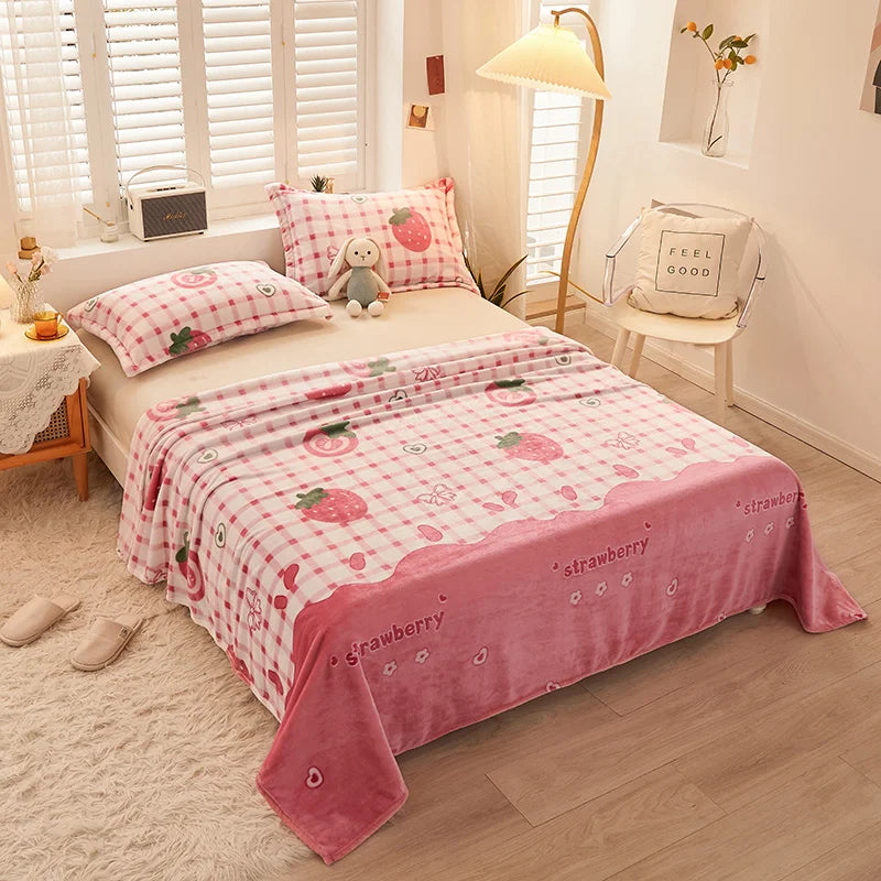 Strawberry Flannel Blanket – Soft Fuzzy Fleece Plush Throw for Girls, Bed, Sofa & Nap