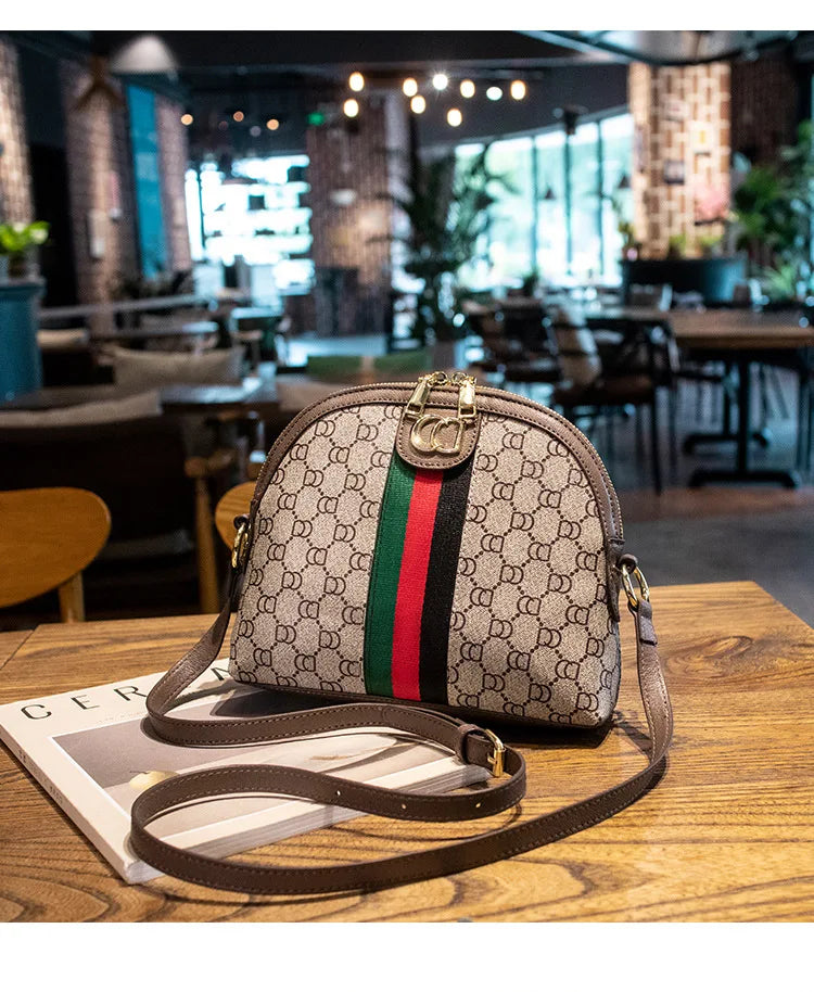 Retro Mini Shell Crossbody Bag – Urban Minimalist PVC Shoulder Bag for Women