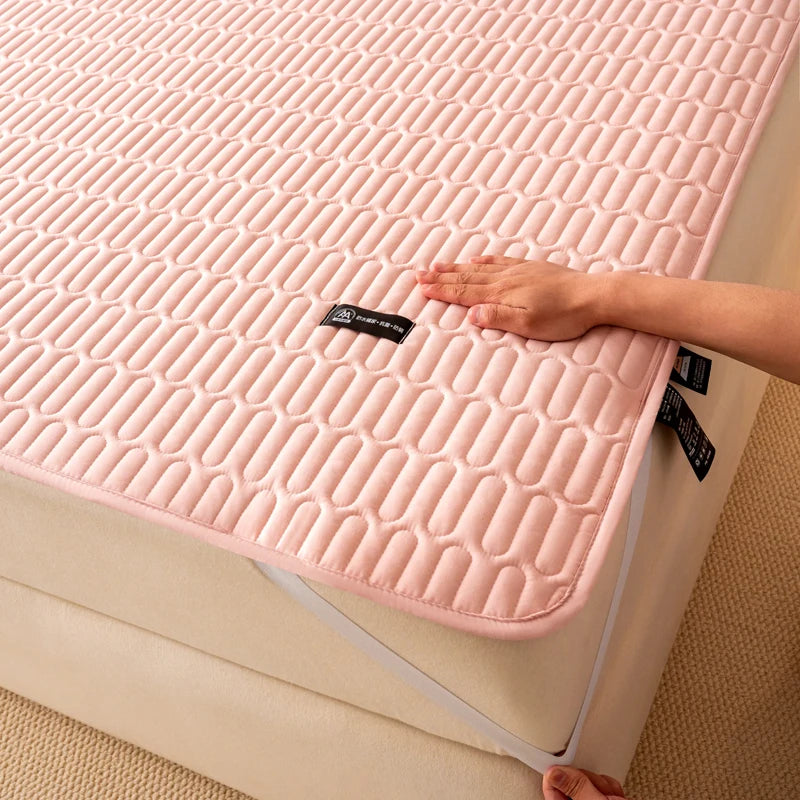 Waterproof Antimicrobial Mattress Protector – Hypoallergenic, Noiseless, Elastic Straps, Thin Cover