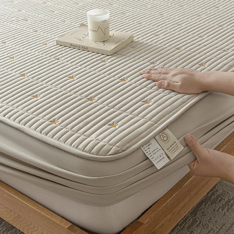 Waterproof Thickened Mattress Pad Protector – Embroidered Breathable Fitted Bed Cover, 140–180x200cm