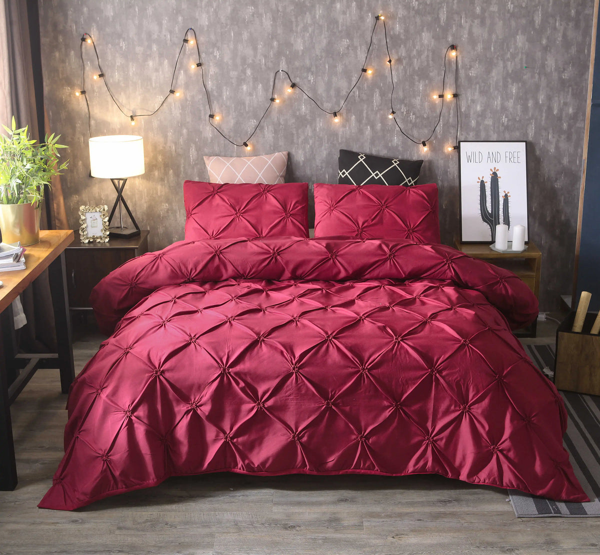 100% Egyptian Cotton Pinch Pleated Duvet Cover Set – 3-Piece with Zipper & Corner Ties, Queen & King