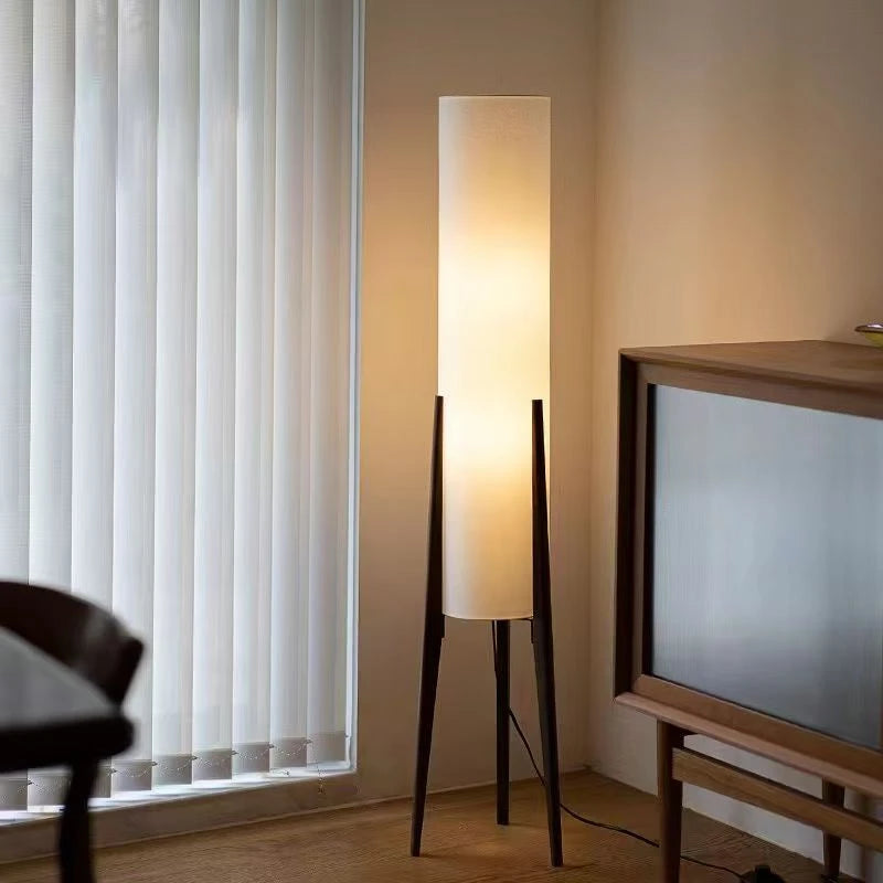 Wood Floor Lamp – Slim Fabric Shade Design