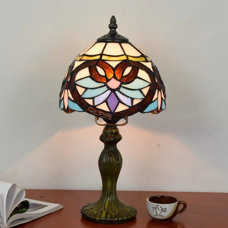 Stained Glass Table Lamp – Traditional Accent Lighting