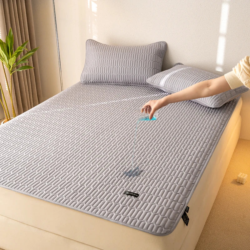 Waterproof Antimicrobial Mattress Protector – Hypoallergenic, Noiseless, Elastic Straps, Thin Cover