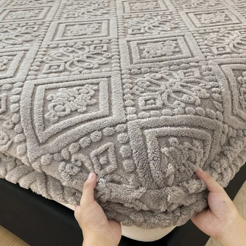 Winter Coral Plush Mattress Cover – High Elasticity Anti-Slip Breathable Bed Sheet