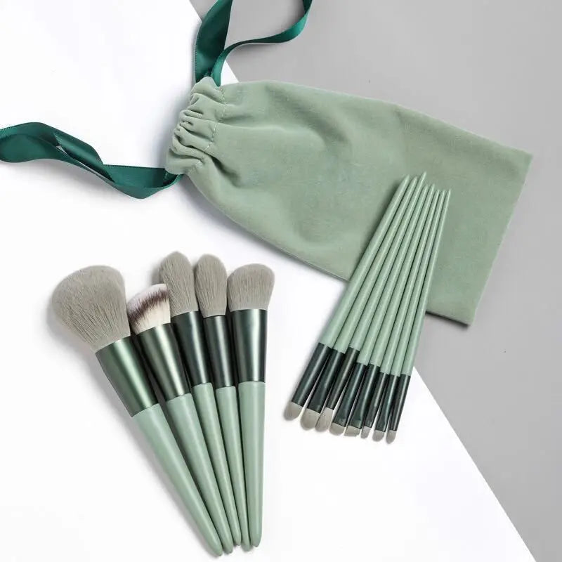 Soft Hair Makeup Brush Set — Foundation & Blush