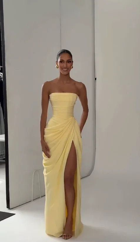 Elegant Yellow Strapless Pleated Maxi Gown — Waist-Cinching Split Evening Dress