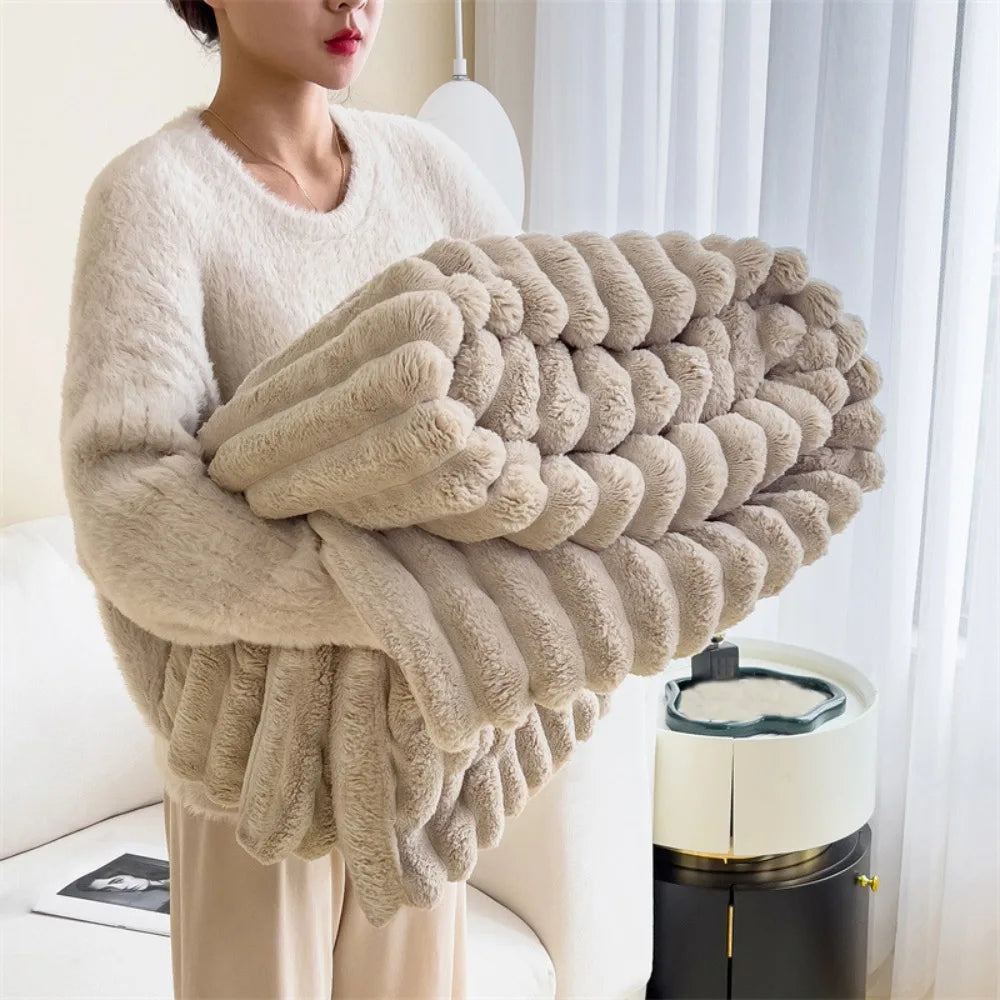 Double-Sided Warm Throw Blanket — Breathable Cotton Bamboo Fiber, Skin-Friendly Jacquard Raschel