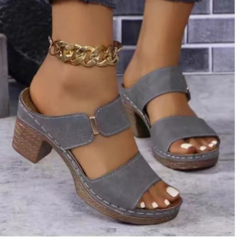 Women's Wedge Sandals with Metal Detail – Elegant Summer Slides