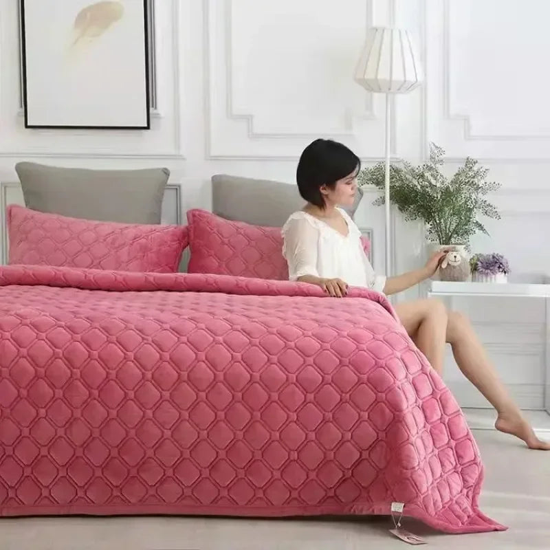 Flannel Geometric Bedspread – Super Soft Quilted Flat Sheet Blanket Cover, Twin to King