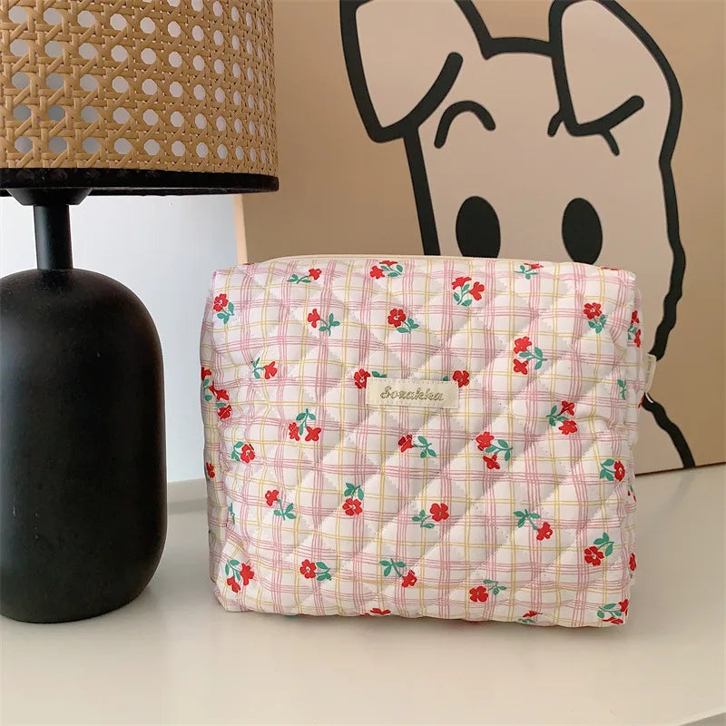 Large Capacity Cosmetic Clutch Bag – Women's Travel Makeup Storage Bag with Zipper