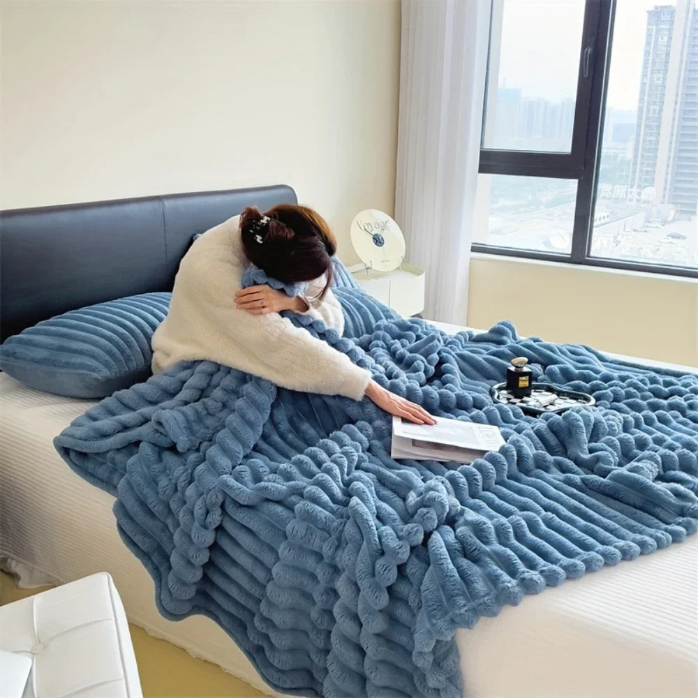Plush Ribbed Throw Blanket – Large Soft Cozy Anti-Static Sofa & Bed Blanket, Lightweight