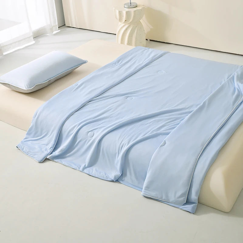 Ice Silk Cooling Blanket – Lightweight Smooth Summer Comforter, Twin & King, Air Condition Quilt