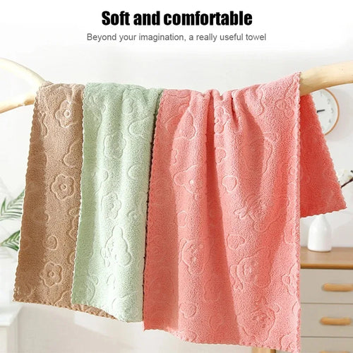 5-Piece Coral Fleece Quick-Drying Face Towels — Soft, Absorbent, Fun Christmas Design for Home & Kitchen