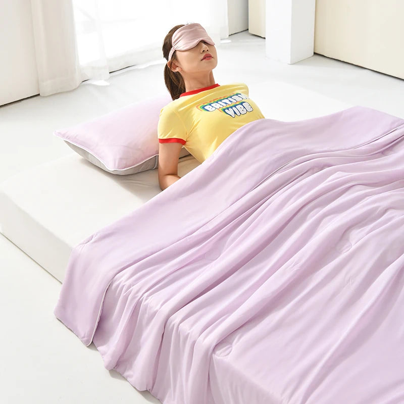 Ice Silk Cooling Blanket – Lightweight Smooth Summer Comforter, Twin & King, Air Condition Quilt