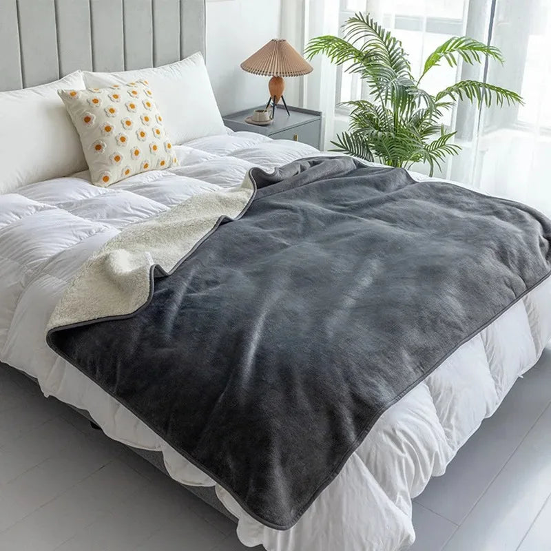 Waterproof Dog & Cat Blanket – Premium Puppy Blanket, Waterproof Pet Throw, Multiple Sizes