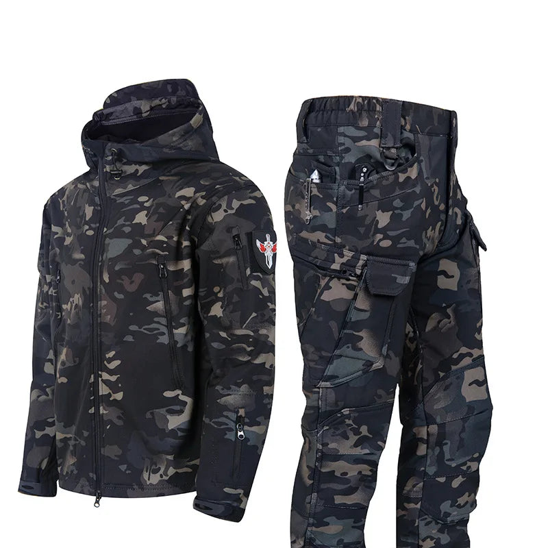 Men's Camouflage Tactical Set – Waterproof Softshell Fleece Jacket & Cargo Pants