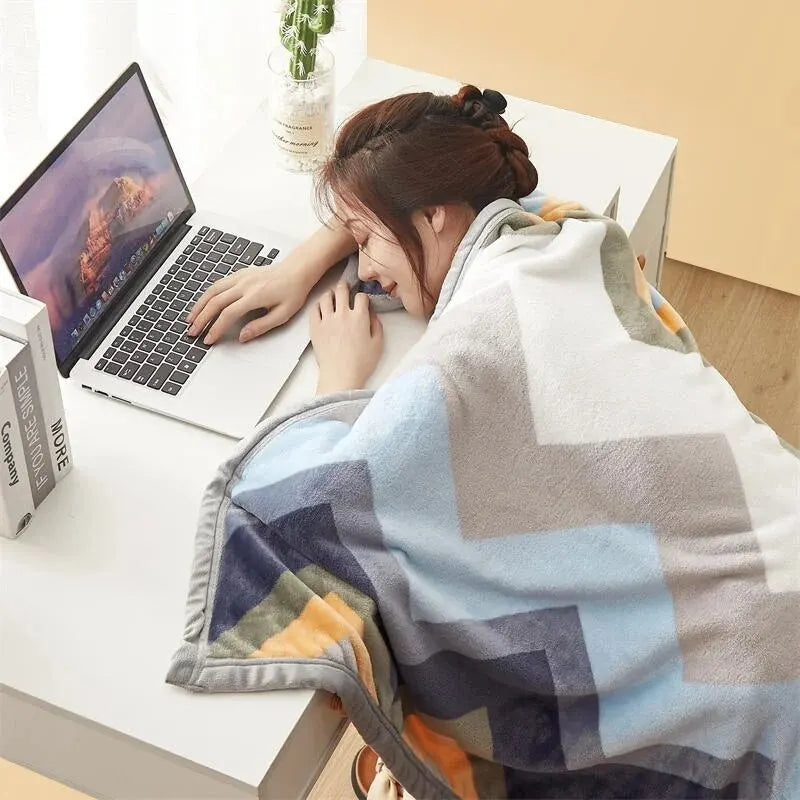 Extra Soft Thickened Flannel Blanket – Warm Nap & Air Conditioning Throw for Bed & Sofa