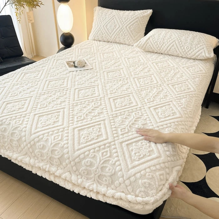 Winter Coral Plush Mattress Cover – High Elasticity Anti-Slip Breathable Bed Sheet