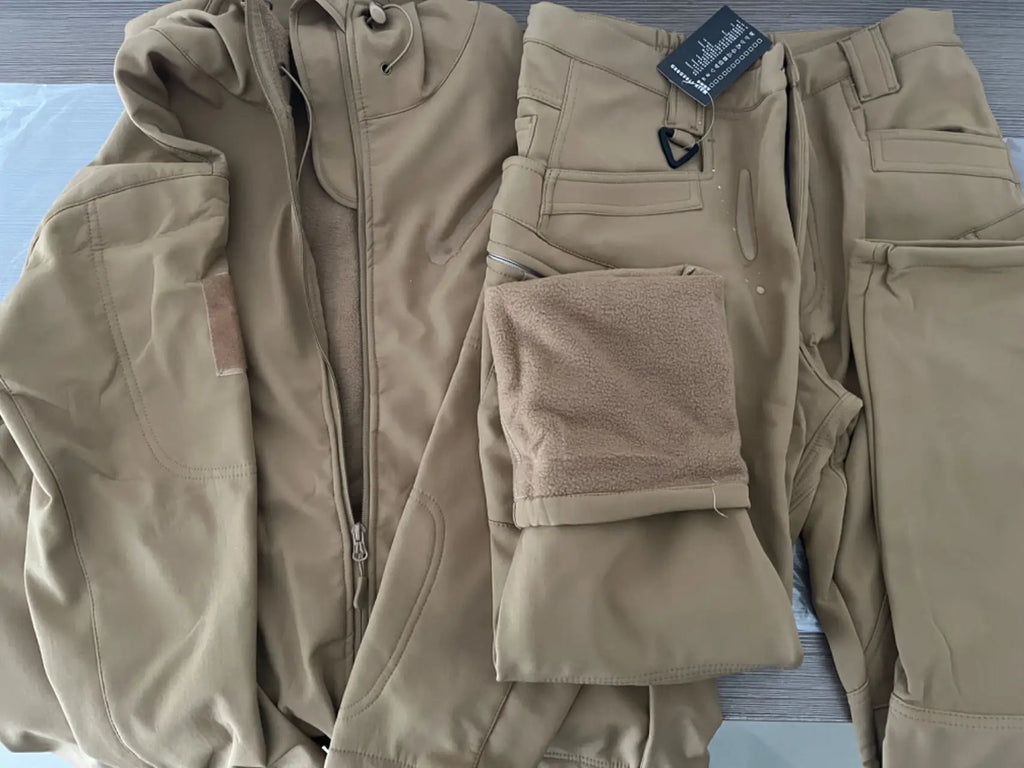 Men's Hooded Softshell Jacket – Multi-Pocket Outdoor Layer