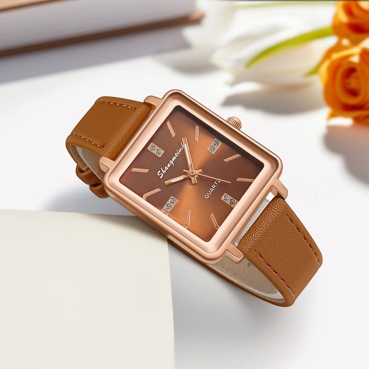 Minimalist Women's PU Leather Quartz Wrist Watch