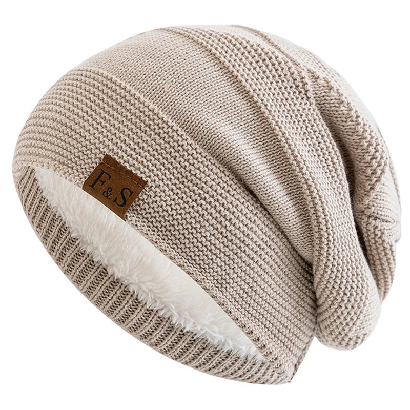 Unisex Slouchy Fur Lined Winter Beanie Hat — Warm Label Decor Knitted Cap for Men & Women