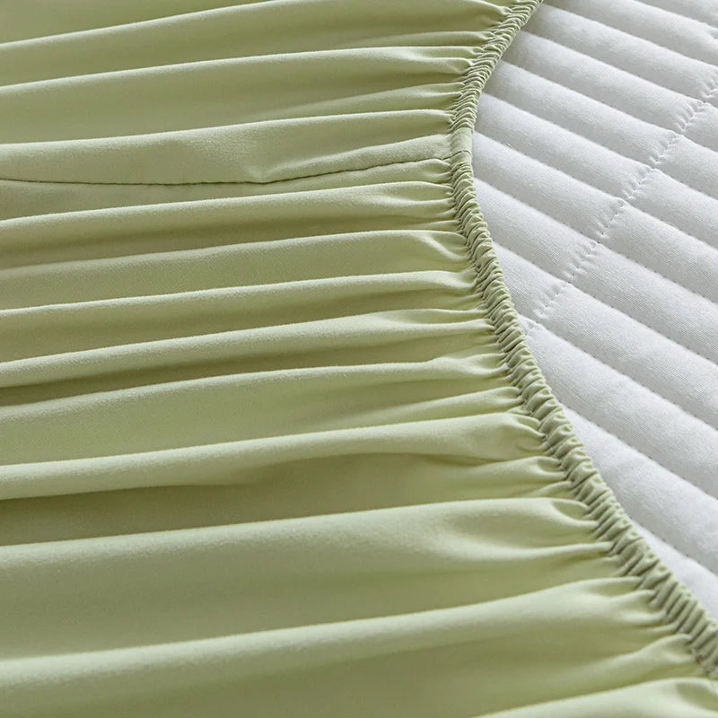 Waterproof Thickened Mattress Pad Protector – Embroidered Breathable Fitted Bed Cover, 140–180x200cm