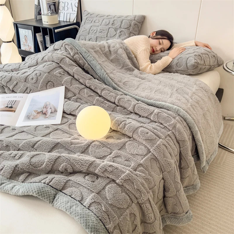 Heart Pattern Fleece Blanket – Cozy Throw & Bedding Sets