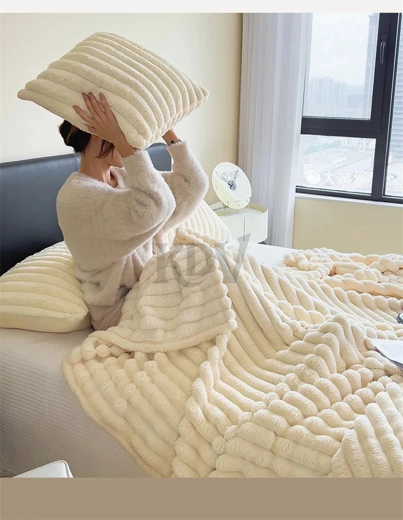 Faux Rabbit Fur Blanket – Plush Throw & Bedding Set Options