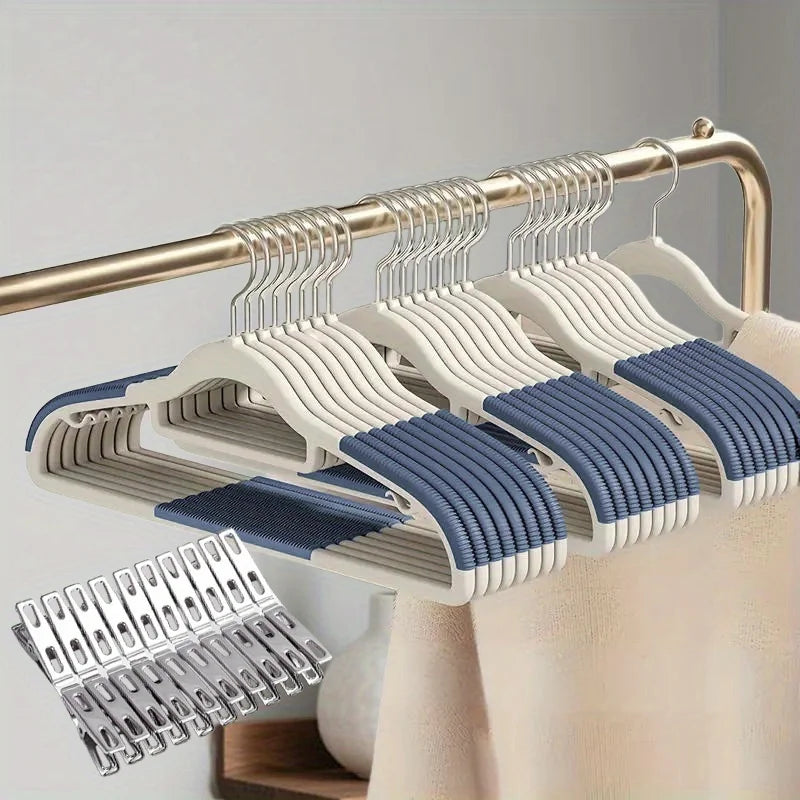 Velvet Clothes Hangers Set with Clips – 30 Pieces