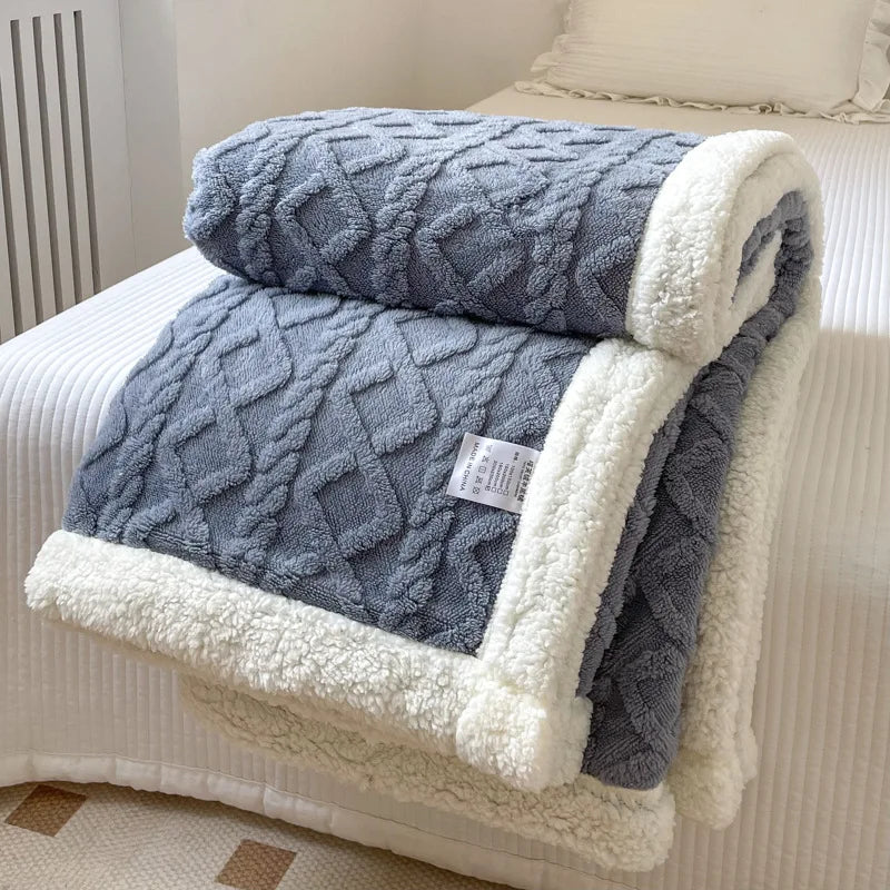 Double-Layer Fleece Blanket – Plush Sofa & Bed Comfort