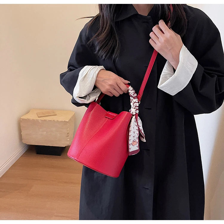 Fashion Simple PU Leather Bucket Shoulder Bag – Luxury Commuter Handbag for Women