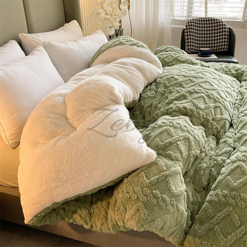 Thick Plush Bed Blanket – Faux Lamb Fleece Winter Comfort